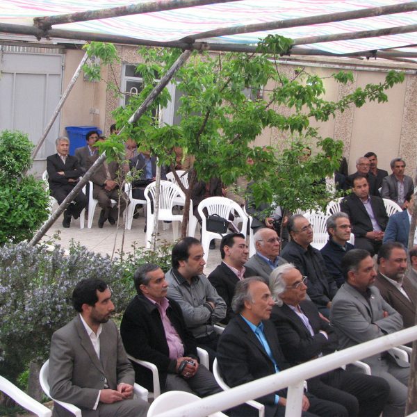 خیریه سالمندان احمدیان